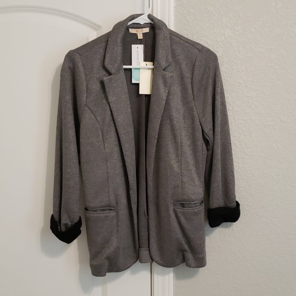 Skies are blue 3/4 sleeve blazer